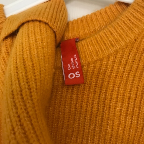 Sweater - Picture 5 of 7